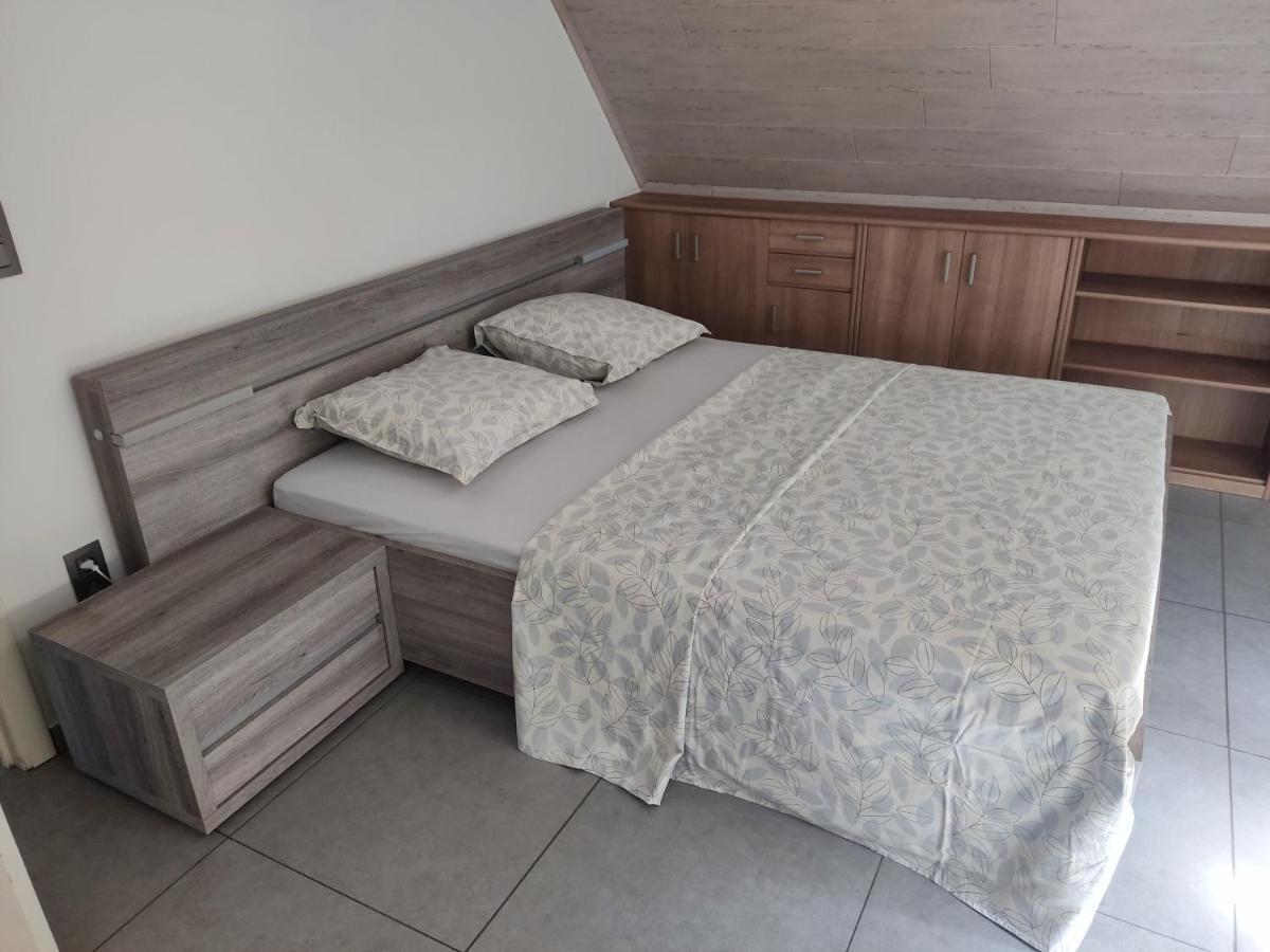 Apartment Vakantiewoning Op Den Briel Lokeren